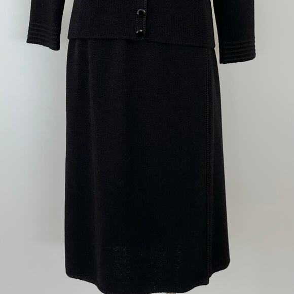 St. John Vintage Santana Knit SET Blazer and Skirt Suit Black | Fits like M - Picture 7 of 15